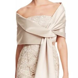 NWT Adrianna Papell Shawl in Champagne